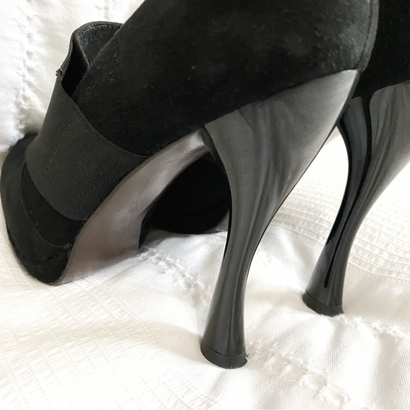Stuart WEITZMAN BLACK SUEDE LARGE FRONT STRAP COVERED HEELS - 8 - Picture 7 of 9